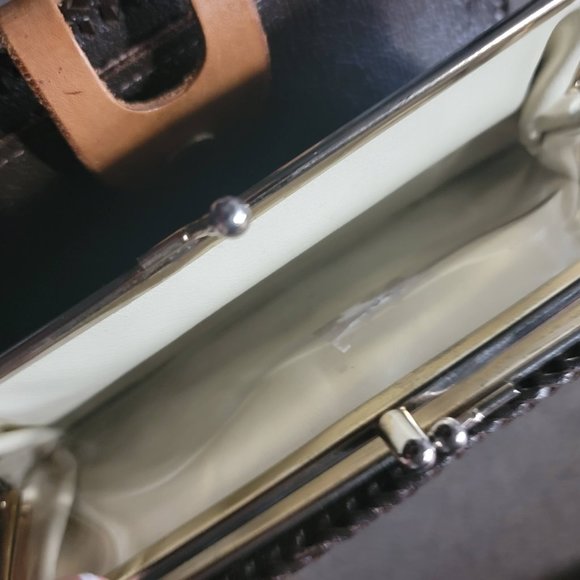 Gorgeous Vintage Southwest Style Hand tooled Bird and Flower Leather Wallet - Picture 8 of 9